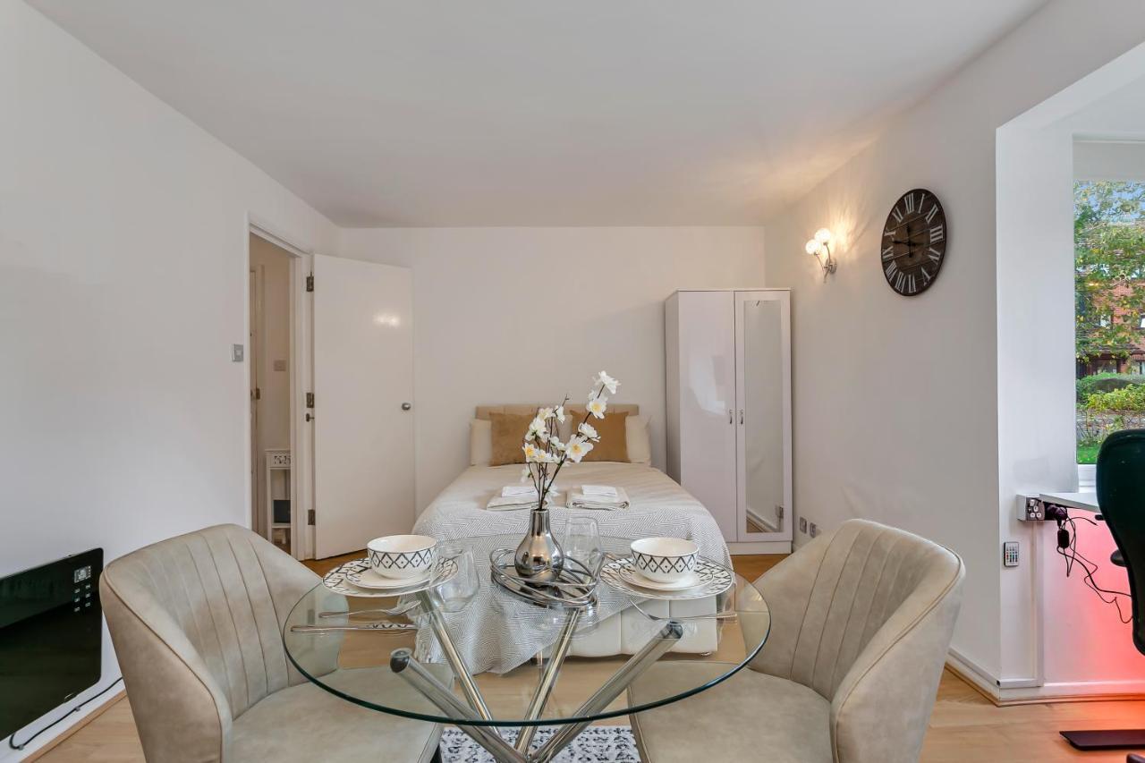 Aryas Apartments London Edgware Kültér fotó