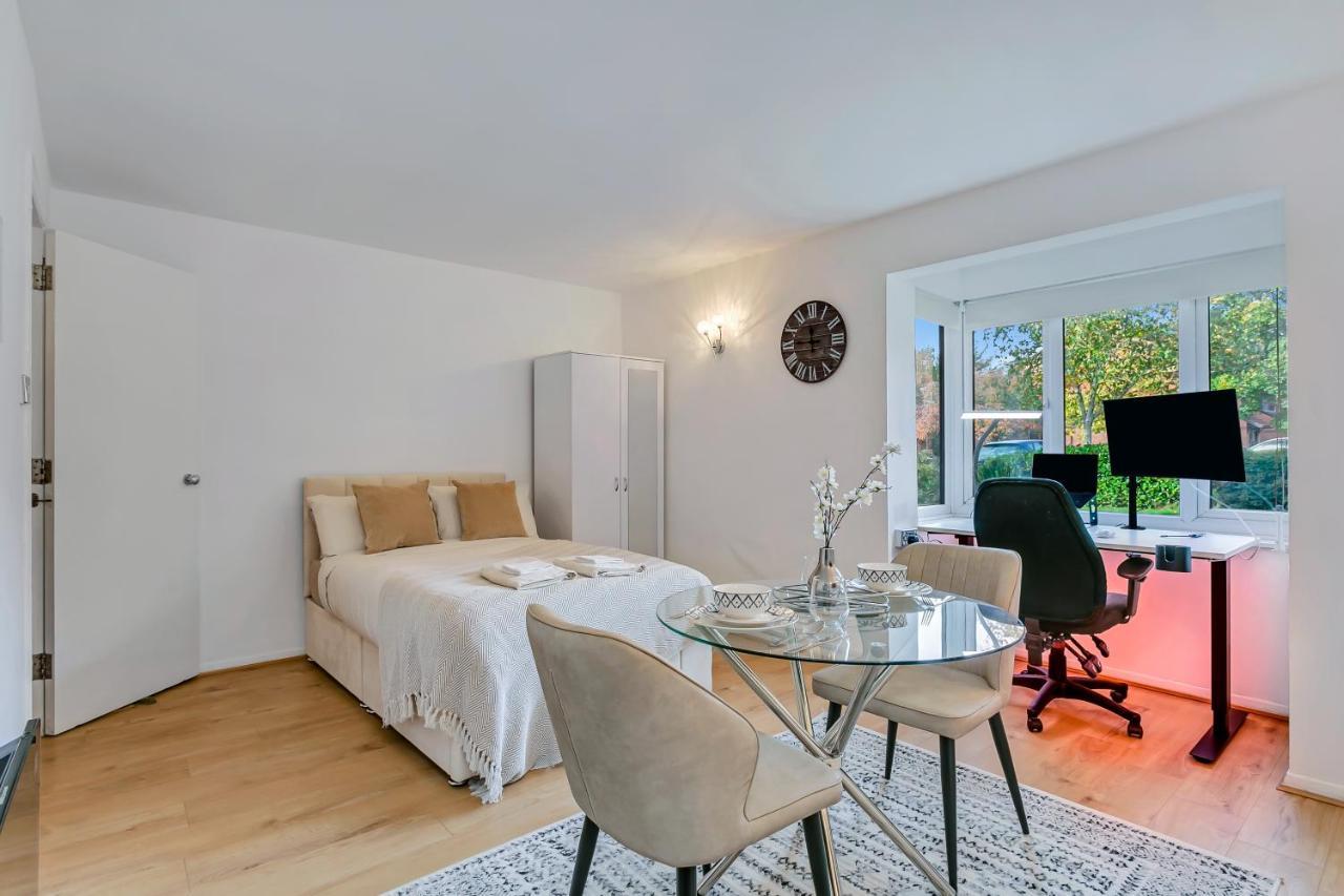 Aryas Apartments London Edgware Kültér fotó
